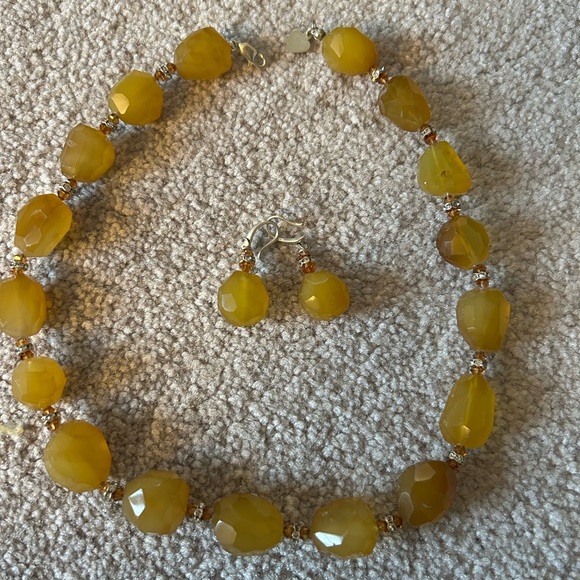 Golden Beaded Necklace and Earring Set - Picture 1 of 3